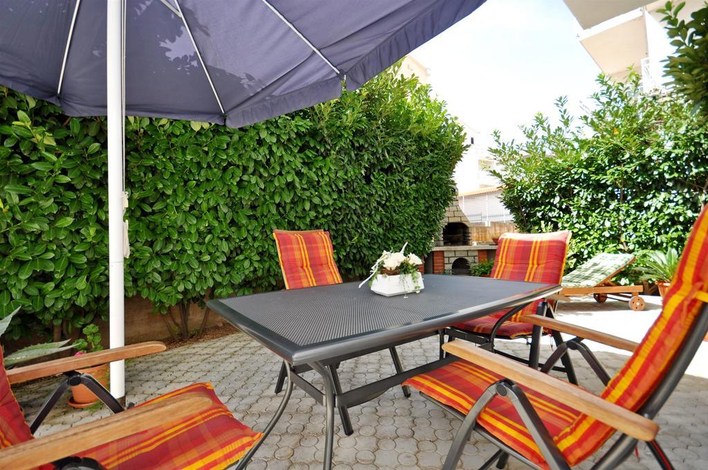 Apartments Blazenka Трогир Экстерьер фото